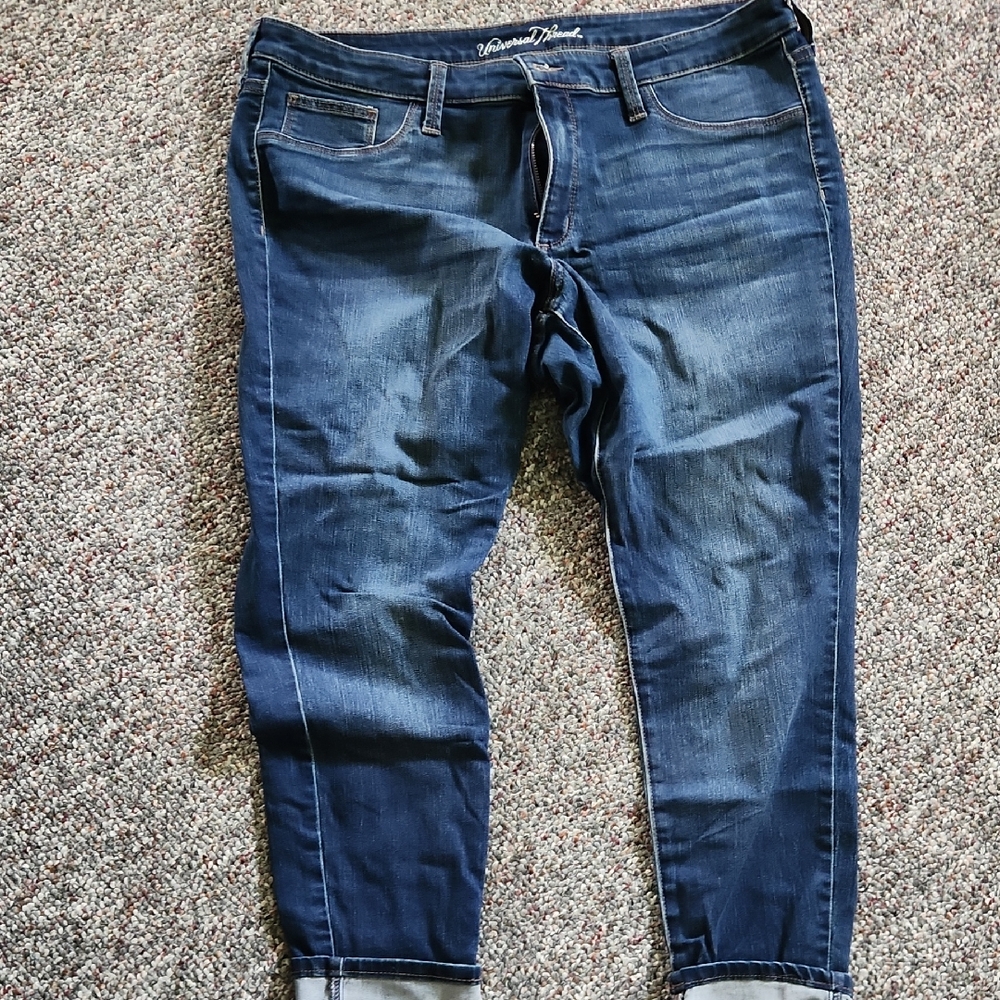 Universal Thread Blue Ankle Cropped Jeans